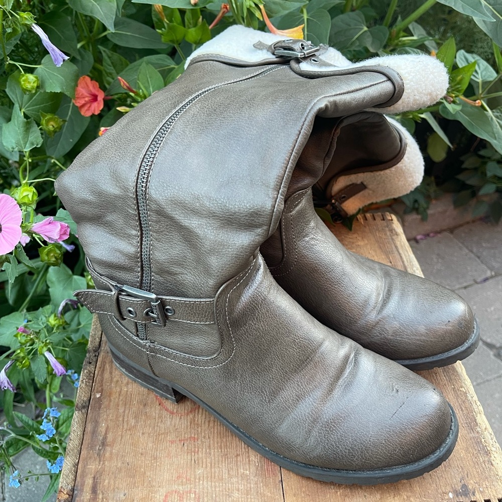 G by Guess Lined Fall/Winter Knee High Boots Size 9